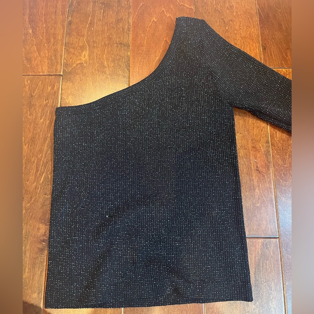 Black sparkly party shirt Size S